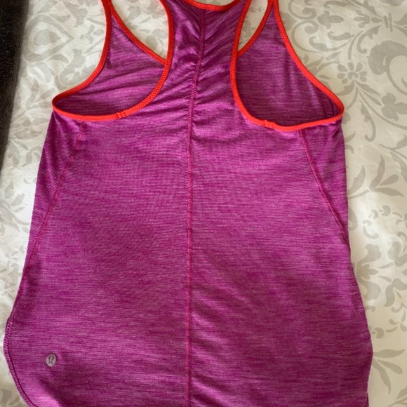 Lululemon purple tanktop - Picture 5 of 8